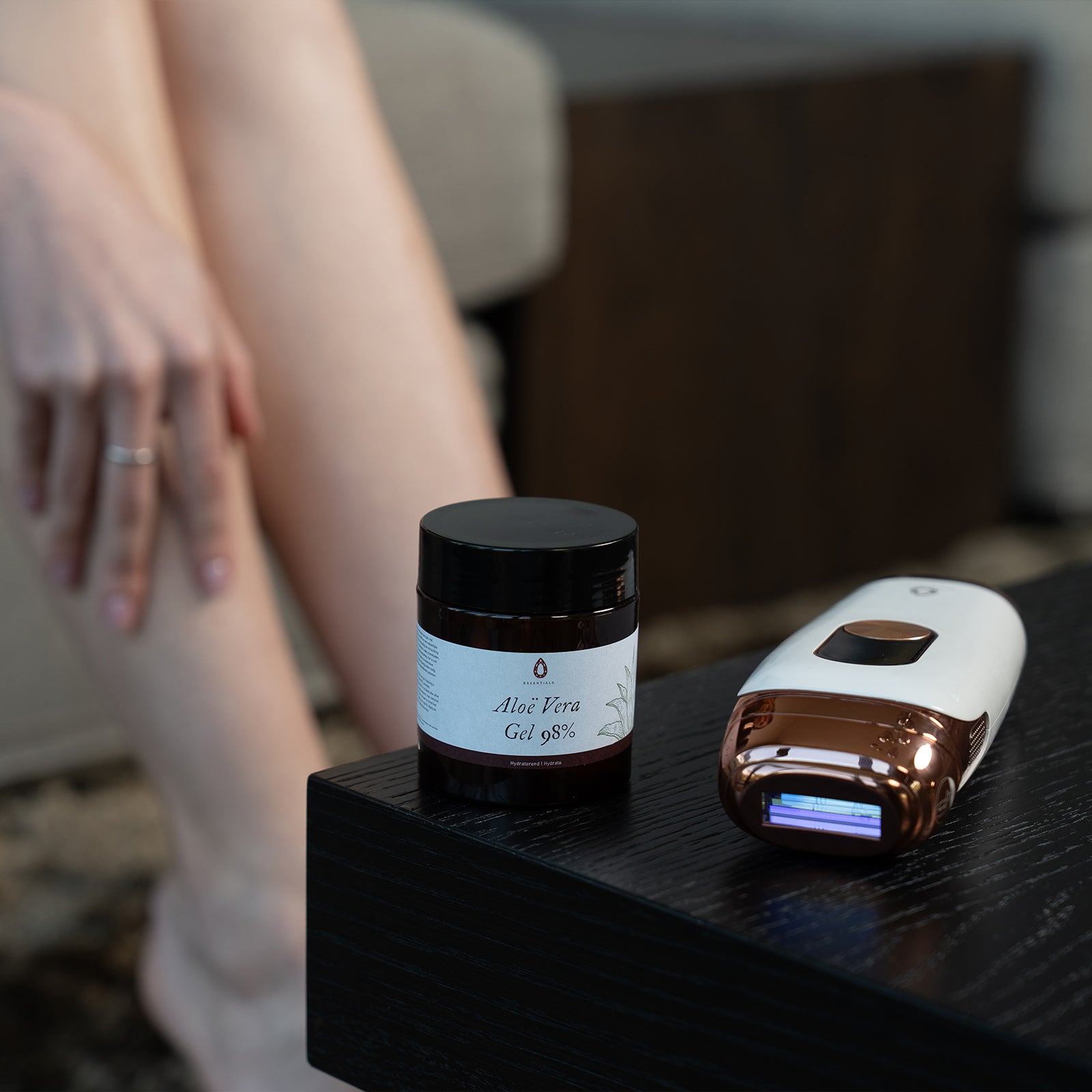 De IPL Genie en Aloë Vera Gel samen op tafel